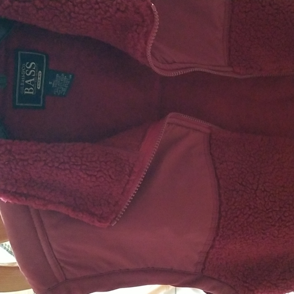 Vest - Picture 3 of 3